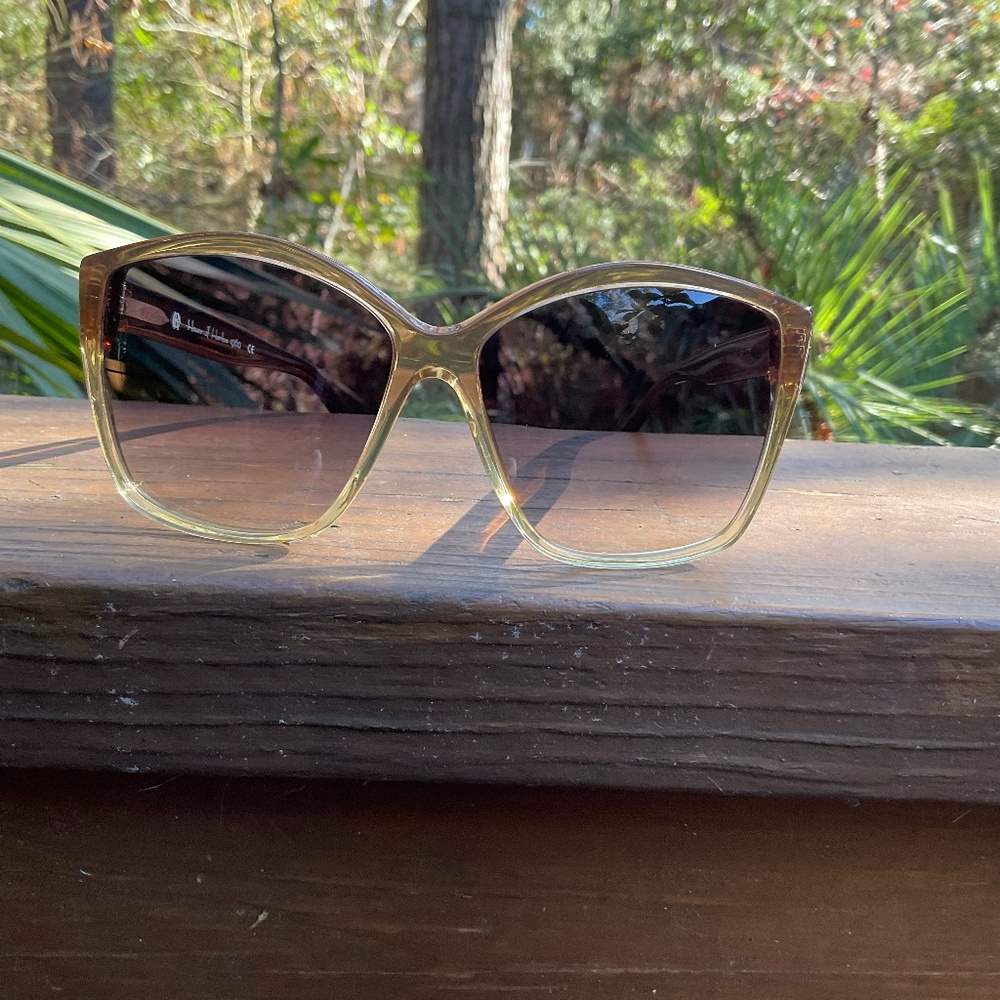 New House of Harlow 1960 Jordana Sunglasses in Baby Breath original pack…